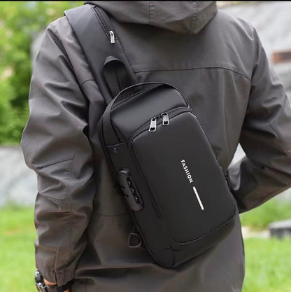 SAC BANDOULIÈRE ANTI-VOL AVEC PORT USB – IMPERMÉABLE